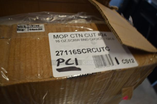 BRAND NEW SCRATCH AND DENT! Box of 12 27116SCRCUTC Choice 16 oz. #24 Natural Cotton Cut-End Wet Mop Head with Screw-On Band - Image 5 of 5