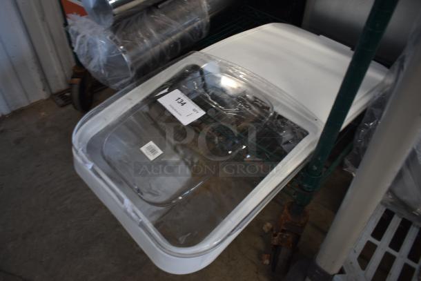 BRAND NEW SCRATCH AND DENT! 176BIN27LID Baker's Lane 27 Gallon Ingredient Bin Lid - Image 3 of 4