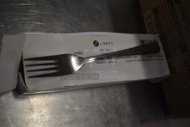 2 BRAND NEW SCRATCH AND DENT! Items Including 267830810 Acopa Lydia 8 3/16" 18/8 Stainless Steel Extra Heavy Weight Tablespoon / Serving Spoon - 12/Case and Libbey Medium Weight Dominion Dinner Fork. 2 Times Your Bid! - Image 2 of 7