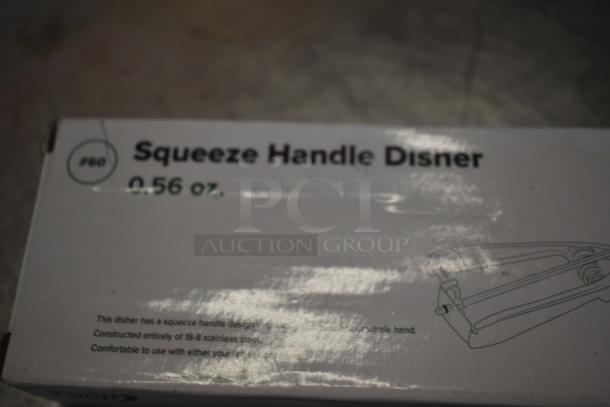 2 BRAND NEW SCRATCH AND DENT! Choice 4075HD60 #60 Round Stainless Steel Squeeze Handle Disher - 0.56 oz.. 2 Times Your Bid! - Image 4 of 6