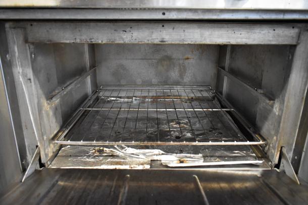 Thermatek Stainless Steel Commercial Gas Powered 6 Burner Range w/ Oven, Over Shelf and Back Splash on Commercial Casters. - Image 7 of 9