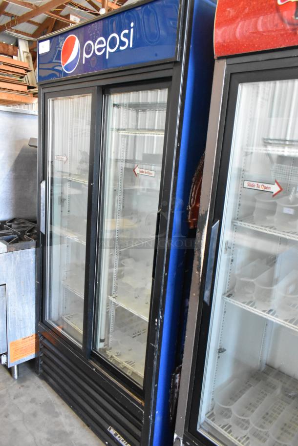 True GDM-33 Metal Commercial 2 Door Reach In Cooler Merchandiser w/ Poly Coated Racks. 115 Volts, 1 Phase. - Image 2 of 6