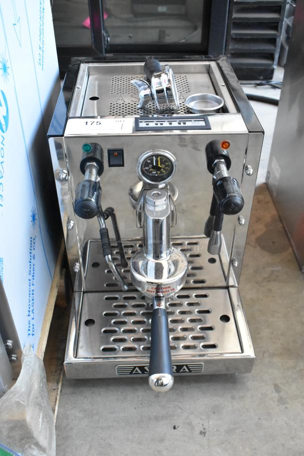 BRAND NEW SCRATCH AND DENT! Astra GA021 Stainless Steel Commercial Countertop Single Group Espresso Machine w/ Portafilter and Steam Wand. 220 Volts, 1 Phase. - Image 1 of 9