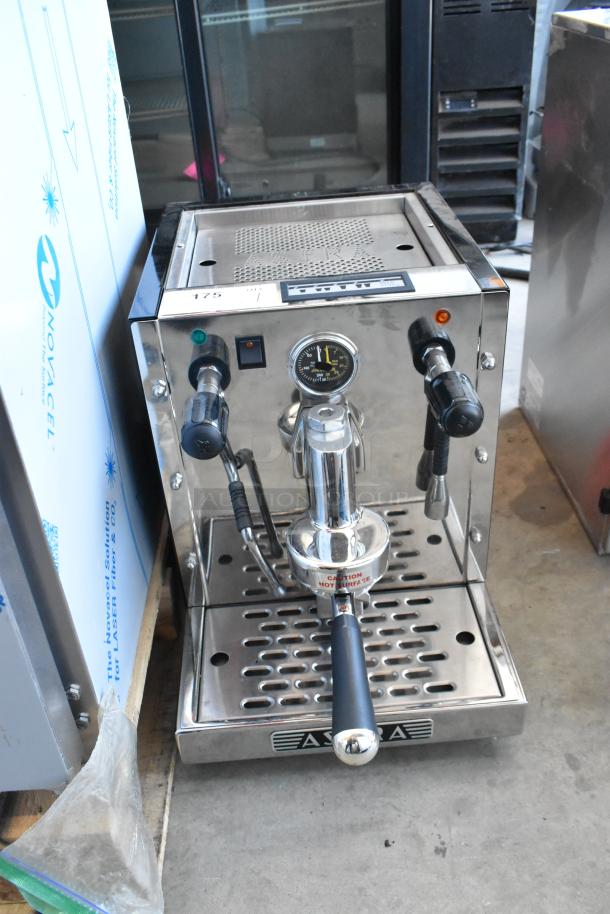 BRAND NEW SCRATCH AND DENT! Astra GA021 Stainless Steel Commercial Countertop Single Group Espresso Machine w/ Portafilter and Steam Wand. 220 Volts, 1 Phase. - Image 3 of 9