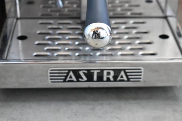 BRAND NEW SCRATCH AND DENT! Astra GA021 Stainless Steel Commercial Countertop Single Group Espresso Machine w/ Portafilter and Steam Wand. 220 Volts, 1 Phase. - Image 4 of 9