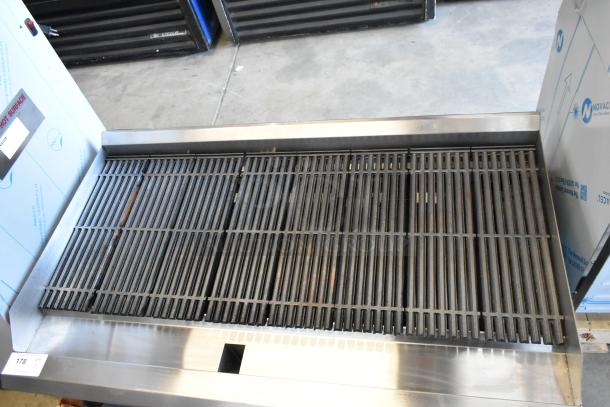 BRAND NEW SCRATCH AND DENT! 2024 Avantco 177CAG48RC Stainless Steel Commercial Countertop Natural Gas Powered 48" Radiant Charbroiler - 120,000 BTU - Image 7 of 9
