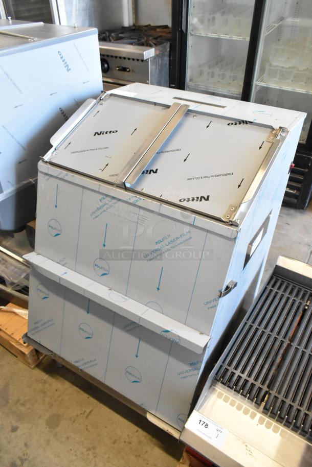 BRAND NEW SCRATCH AND DENT! 2024 ServIt 423TCW46 Stainless Steel Commercial 46 Gallon First-In First-Out Chip Warmer / Merchandiser. 120 Volts, 1 Phase. - Image 2 of 6