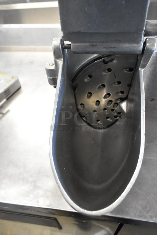Metal Commercial Pelican Head w/ Grating Blade. - Image 5 of 7