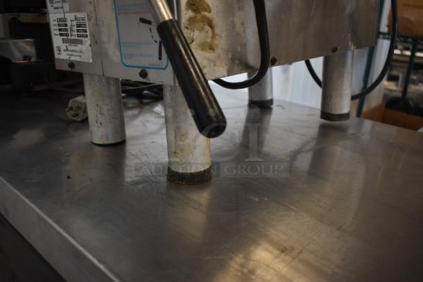 Torrey M-22 RW Metal Commercial Countertop Meat Grinder. 115 Volts, 1 Phase. - Image 5 of 7