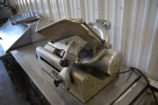 Globe 500 Stainless Steel Commercial Countertop Meat Slicer w/ Blade Sharpener. 115 Volts, 1 Phase. - Image 3 of 7