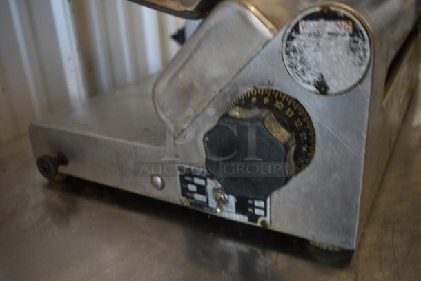 Globe 500 Stainless Steel Commercial Countertop Meat Slicer w/ Blade Sharpener. 115 Volts, 1 Phase. - Image 5 of 7