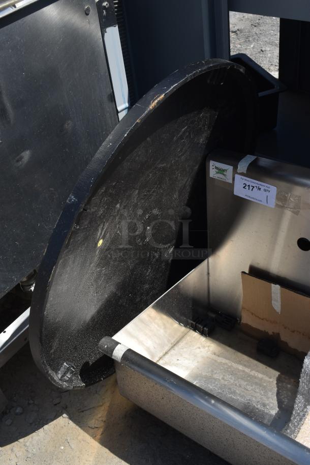 BRAND NEW SCRATCH AND DENT! Black Metal Table Base Piece. - Image 2 of 3