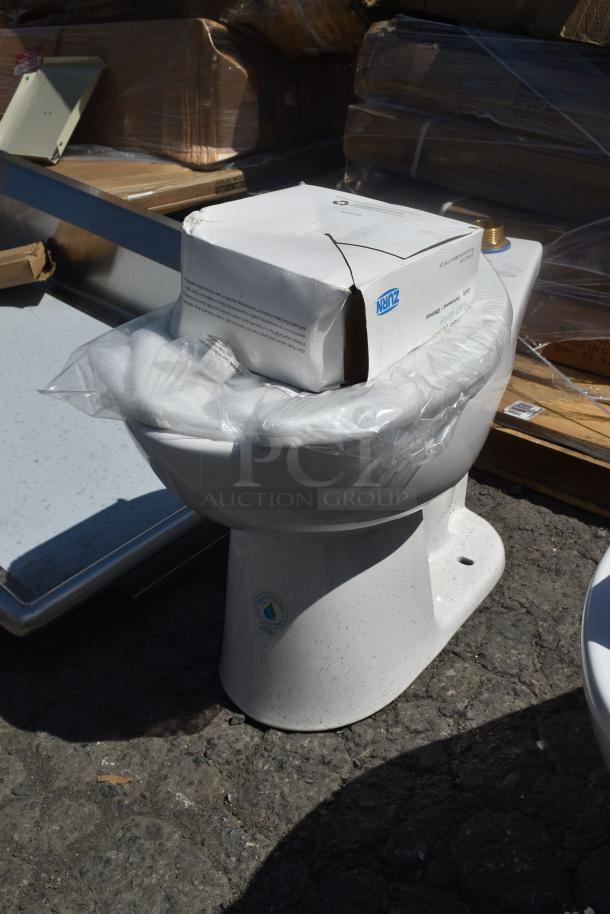 BRAND NEW SCRATCH AND DENT! Zurn Toilet w/ Water Closet Flush Valve. No Tank. - Image 2 of 5