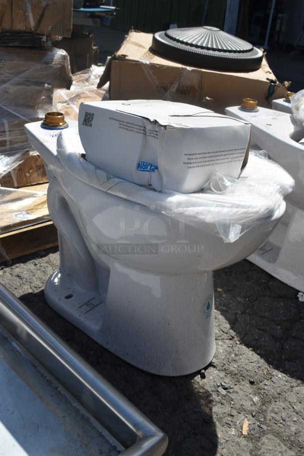BRAND NEW SCRATCH AND DENT! Zurn Toilet w/ Water Closet Flush Valve. No Tank. - Image 3 of 5