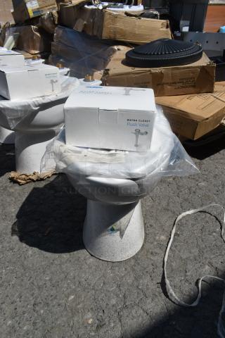 BRAND NEW SCRATCH AND DENT! Zurn Toilet w/ Water Closet Flush Valve. No Tank.