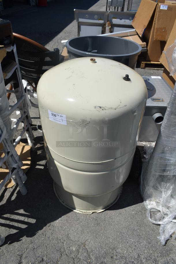 BRAND NEW SCRATCH AND DENT! 2024 Amtrol Thermxtrol ST-80 174N131 Water Heater Expansion Tank - Image 1 of 5