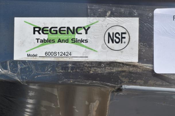 BRAND NEW SCRATCH AND DENT! Regency 600S12424 29" 16 Gauge Stainless Steel One Compartment Commercial Sink with Stainless Steel Legs and Cross Bracing - 24" x 24" x 14" Bowl - Image 7 of 7