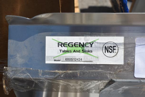 BRAND NEW SCRATCH AND DENT! Regency 600S12424 29" 16 Gauge Stainless Steel One Compartment Commercial Sink with Stainless Steel Legs and Cross Bracing - 24" x 24" x 14" Bowl - Image 7 of 7