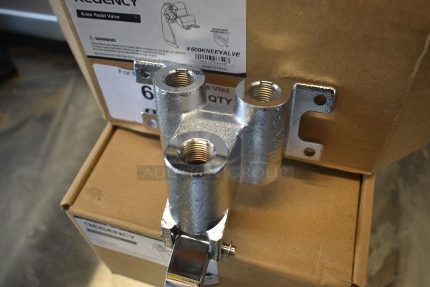 Regency knee pedal valve, chrome-plated, new in box. Comes with labels indicating model #600KNEEVALVE, made in China.