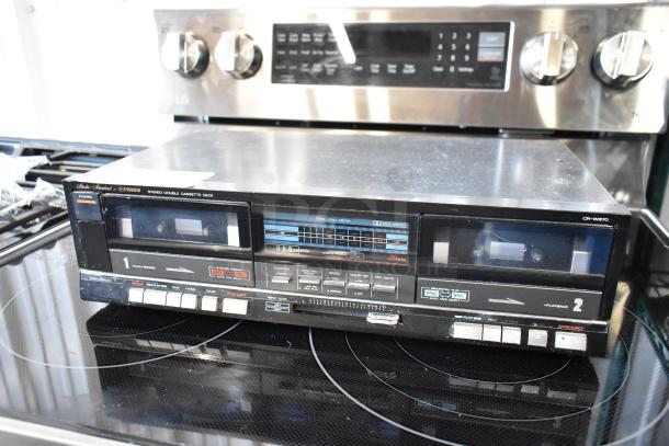 Vintage Fisher CR-W870 stereo double cassette deck, used condition, featuring play/record options and peak level meter.