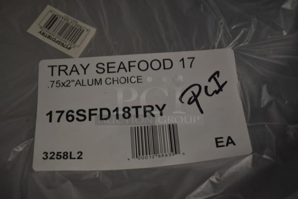Label on seafood tray packaging: "TRAY SEAFOOD 17 .75x2 ALUM CHOICE, 176SFD18TRY, 3258L2." Barcode visible.