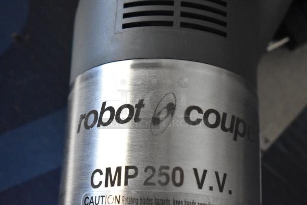 BRAND NEW SCRATCH AND DENT! Robot Coupe CMP 250 VV Compact 10" Variable Speed Immersion Blender - 1/2 HP. 120 Volts, 1 Phase. Tested and Working! - Image 15 of 17