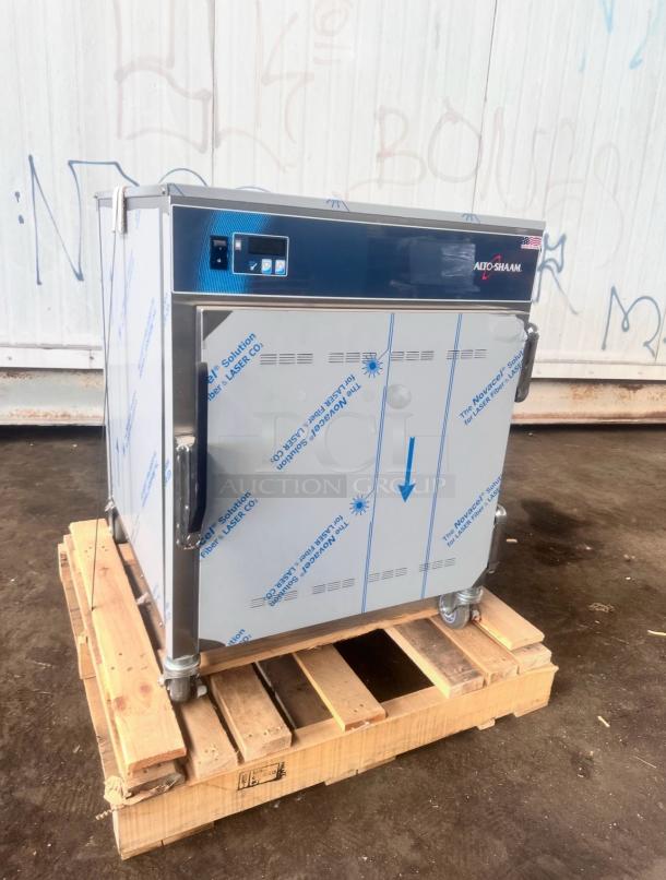 Brand-New Condition  –   Alto-Shaam 750-S – HOT HOLDING CABINET – Volts: 120V - Watts: 1080W –   in original box! - Image 7 of 11