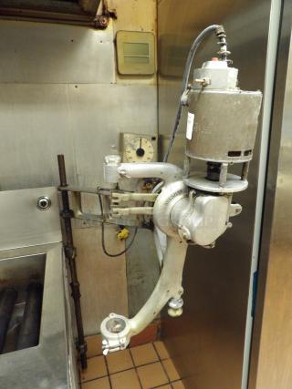 Belshaw Type F Depositor Arm Assembly. Type F Depositor uses an electric motor and trigger handle to deposit the correct amount of cake patter from beginning to end. Awesome condition!