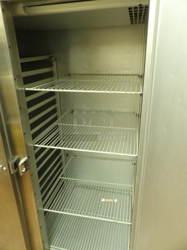 Traulsen G22010 Stainless Steel Commercial 2 Door Reach In Cooler on Commercial Casters. 115 Volts, 1 Phase. Tested and Working! - Image 4 of 5