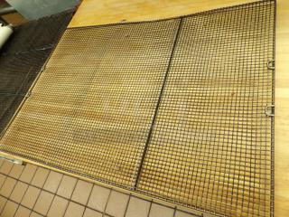 Mesh Fryer Rack, 
4 x your bid