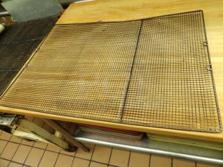 Mesh Fryer Rack, 
4 x your bid