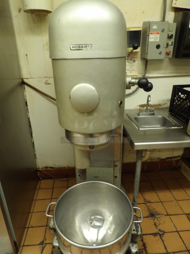 Hobart M802 Metal Commercial Floor Style 80 Quart Planetary Dough Mixer. 208 Volts, 3 Phase.
Powered on and working! - Image 2 of 4