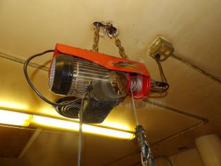 Steel Electric Mini Cable Hoist MINI-2 - 200 lb. Capacity 1/2 Ton Wench 120 V