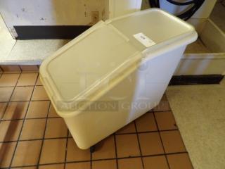 Dry Food Storage Pin on casters,
30 gallon