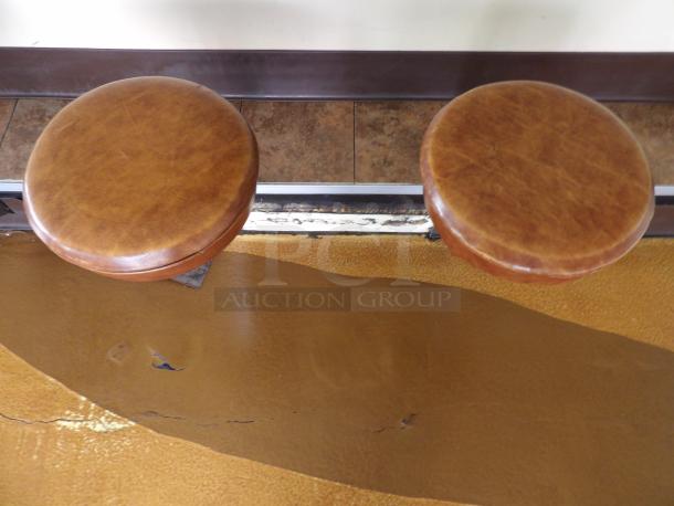 Fix Mount Rotating Stool, 2 per Lot
Buyer must remove - Image 1 of 2