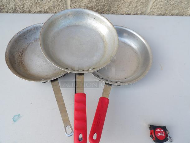 Aluminum  8" Skillet
3x Bid - Image 2 of 2