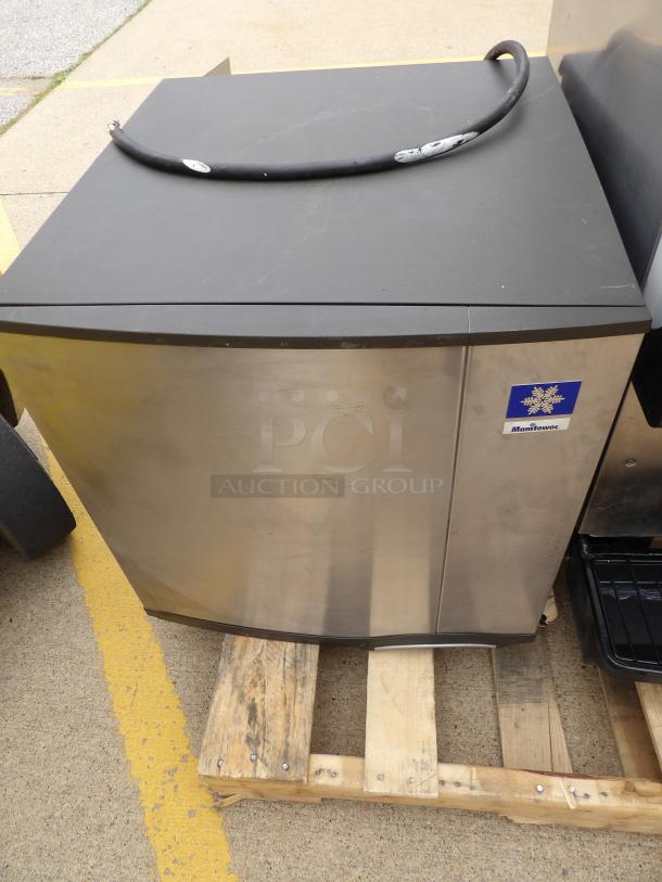 Manitowoc Ice Maker Head Model SY0324A, 115-volt single phase working when removed. - Image 1 of 5