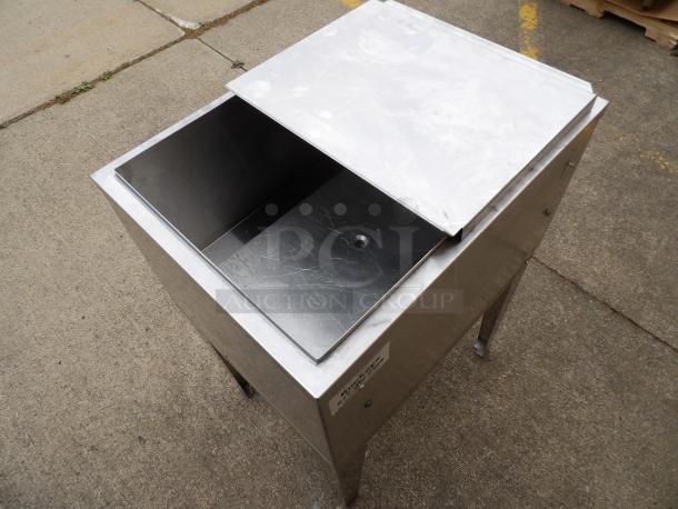 Buckeye Cold well /  Ice well. On its own Stand - Image 2 of 5