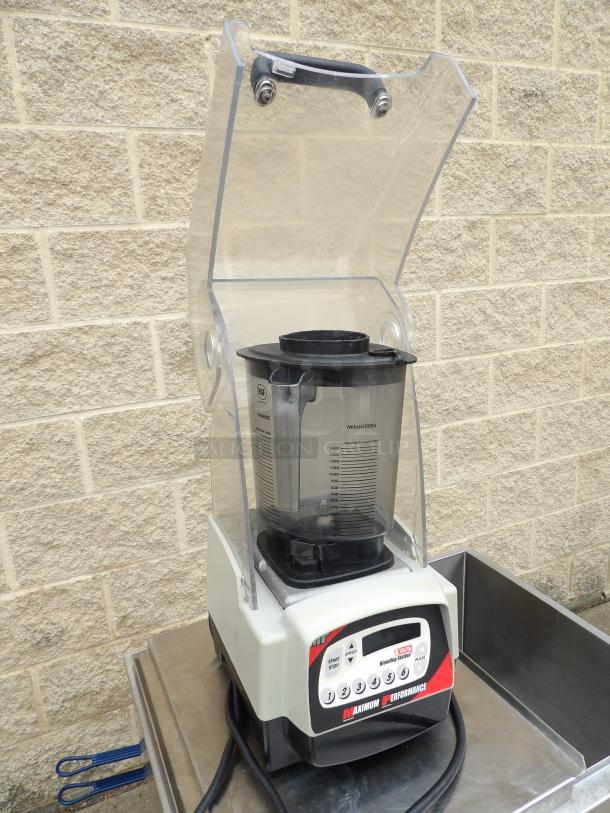 Vita Mix Smoothie Machine NSF, VM0115F 120V Power on. - Image 4 of 5