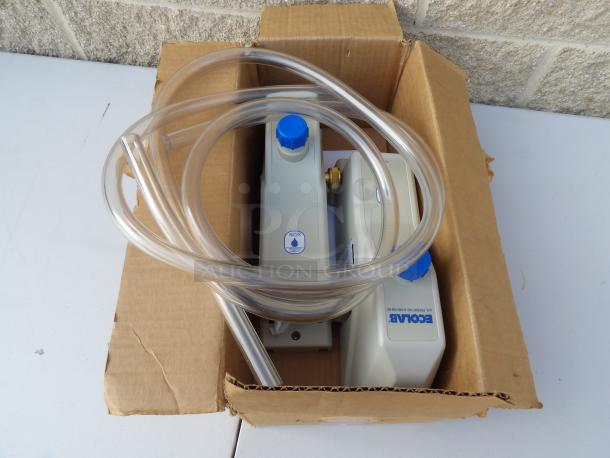 EcoLab Oasis Pro Ultra 1, Mop Bucket Soap Dispenser 
2 x Bid - Image 3 of 4