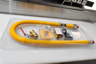 3 BRAND NEW SCRATCH AND DENT! Regency 600GKS3448 48" Stationary Gas Connector Hose Kit with 2 Elbows and Full Port Valve - 3/4". 3 Times Your Bid!
