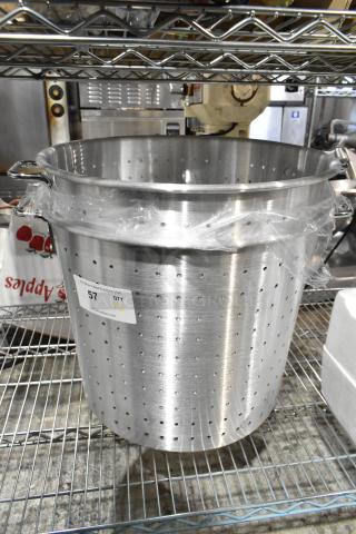 2 BRAND NEW SCRATCH AND DENT! Choice 40748QTALUMT 48 Qt. Tapered Aluminum Vegetable Colander with Handles. 2 Times Your Bid!