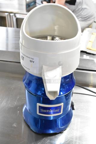 Sunkist 8-R Metal Countertop Citrus Juicer. 115 Volts, 1 Phase.
