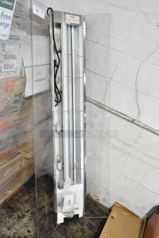 BRAND NEW SCRATCH AND DENT! 2025 ServIt 423SWSG60 Sneeze Guard Set for 60" Lighted Strip Warmers. 120 Volts, 1 Phase.