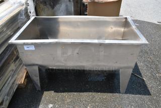 Metal Ice Bin. - Item #1190344
