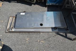 4 Metal Panels. 4 Times Your Bid!