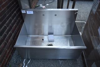 BRAND NEW SCRATCH AND DENT! Steelton 522US13621 36