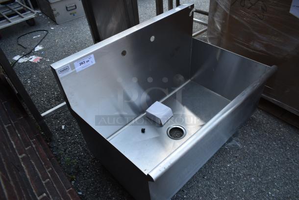 BRAND NEW SCRATCH AND DENT! Steelton 522US13621 36" x 21" x 14" Utility Sink for (1) 8" Center Faucet. No Legs. - Image 2 of 5