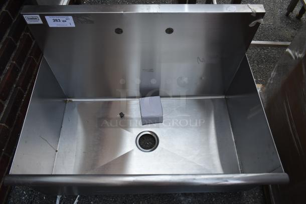 BRAND NEW SCRATCH AND DENT! Steelton 522US13621 36" x 21" x 14" Utility Sink for (1) 8" Center Faucet. No Legs. - Image 4 of 5