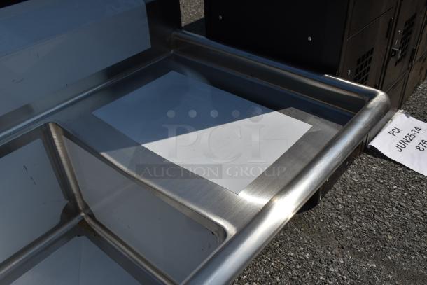 BRAND NEW SCRATCH AND DENT! Steelton 522CS31620LR Stainless Steel 3 Bay Sink w/ Dual Drain Boards. - Image 5 of 8